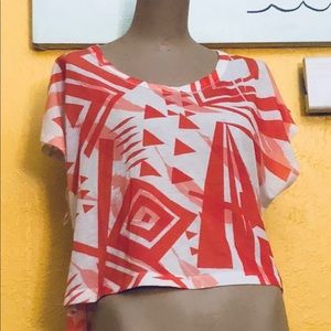 NWOT Free Generation hi lo graphic tee - size M